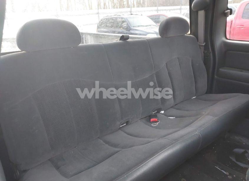 Photo 8 of 2002 Chevrolet Silverado 1500 LS (VIN 2GCEK19V021279901)