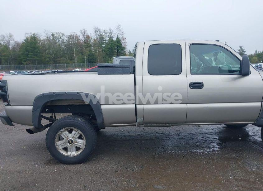 Photo 14 of 2003 Chevrolet Silverado 1500 (VIN 2GCEK19V031130549)