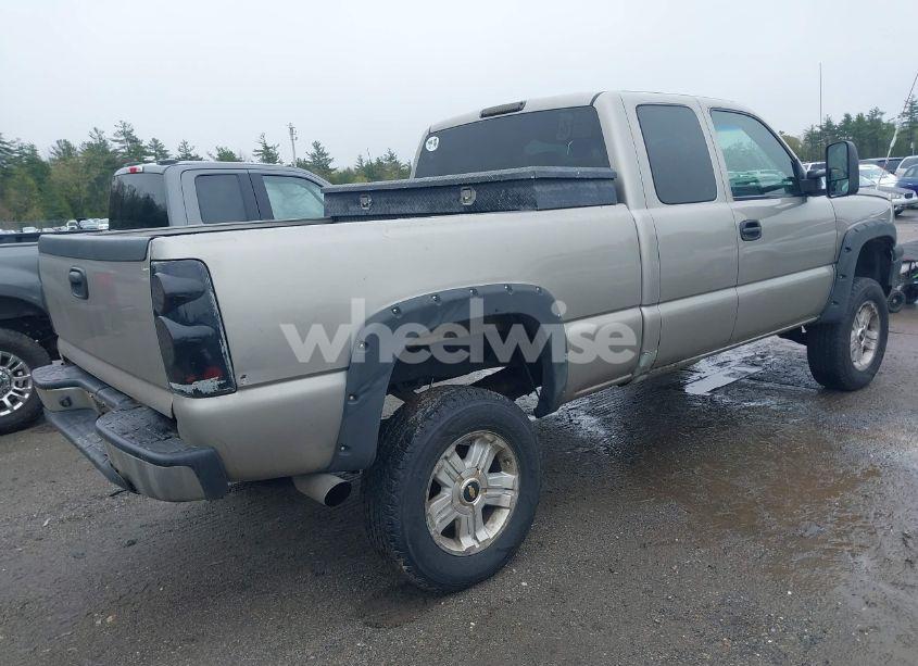 Photo 4 of 2003 Chevrolet Silverado 1500 (VIN 2GCEK19V031130549)