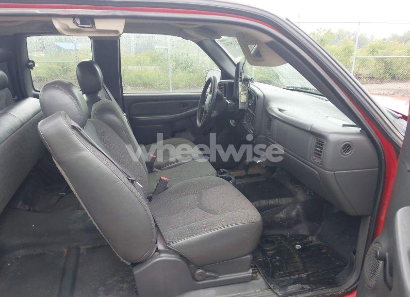 Photo 5 of 2005 Chevrolet Silverado 1500 (VIN 2GCEK19V051112720)