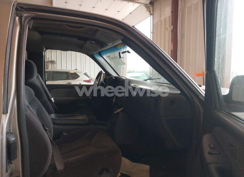 Photo 5 of 2000 Chevrolet Silverado 1500 LS (VIN 2GCEK19V0Y1343699)