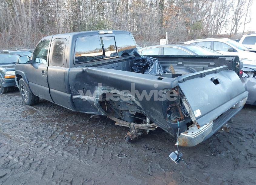 Photo 3 of 2003 Chevrolet Silverado 1500 (VIN 2GCEK19V131188315)
