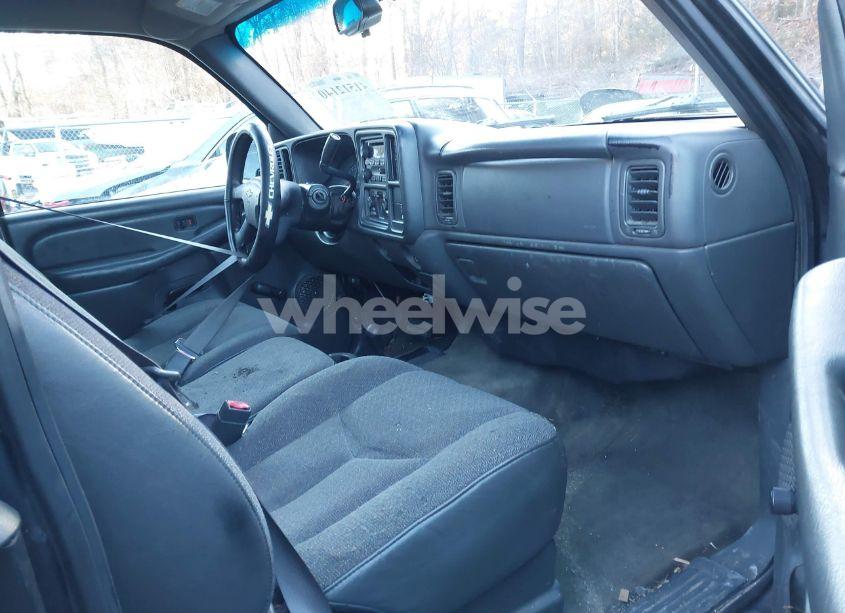 Photo 5 of 2003 Chevrolet Silverado 1500 (VIN 2GCEK19V131188315)