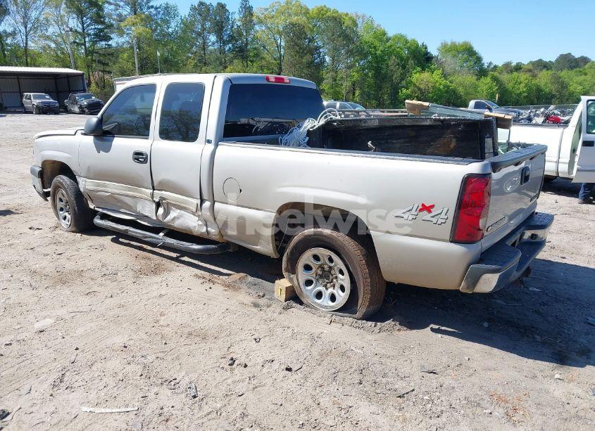 Photo 3 of 2005 Chevrolet Silverado 1500 LS (VIN 2GCEK19V151332190)