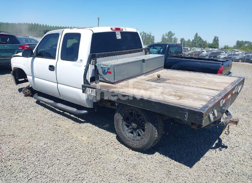 Photo 3 of 1999 Chevrolet Silverado 1500 (VIN 2GCEK19V1X1121087)