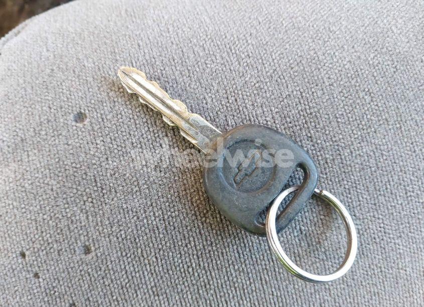 Photo 11 of 2000 Chevrolet Silverado 1500 LS (VIN 2GCEK19V1Y1233079)