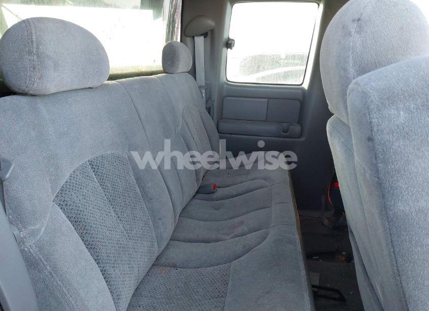 Photo 8 of 2000 Chevrolet Silverado 1500 LS (VIN 2GCEK19V1Y1233079)