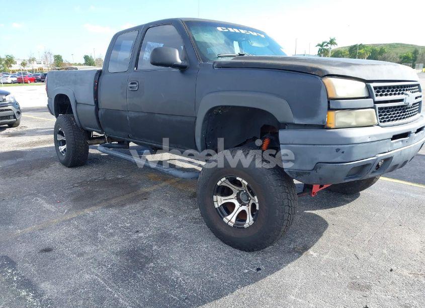 2004 Chevrolet Silverado 1500 LS (VIN 2GCEK19V241158774) main photo