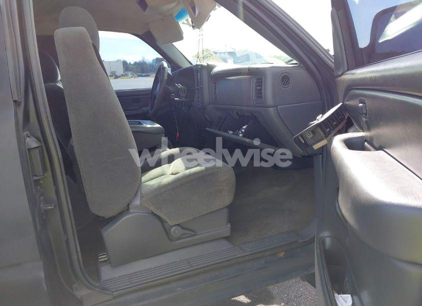 Photo 5 of 2004 Chevrolet Silverado 1500 LS (VIN 2GCEK19V241158774)