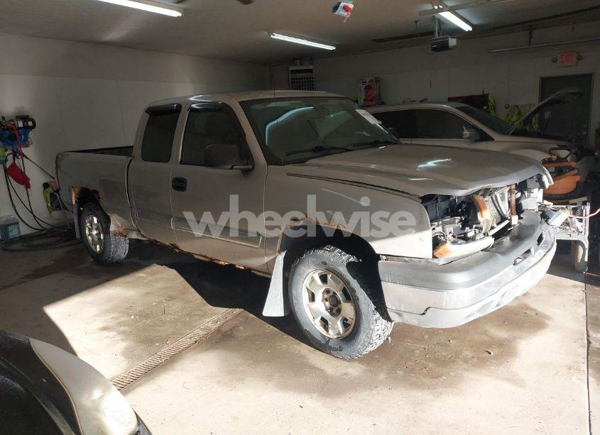 2004 Chevrolet Silverado 1500 LS (VIN 2GCEK19V341223535) main photo