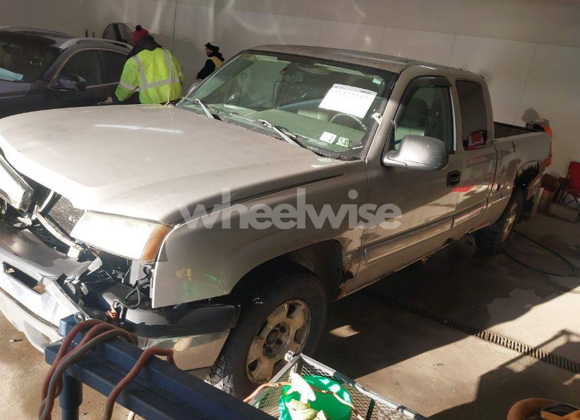 Photo 2 of 2004 Chevrolet Silverado 1500 LS (VIN 2GCEK19V341223535)