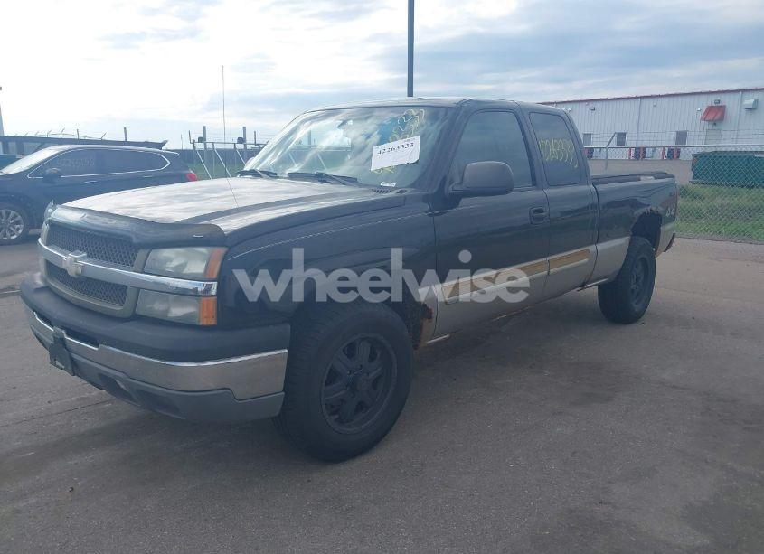 Photo 2 of 2003 Chevrolet Silverado 1500 LS (VIN 2GCEK19V531109311)