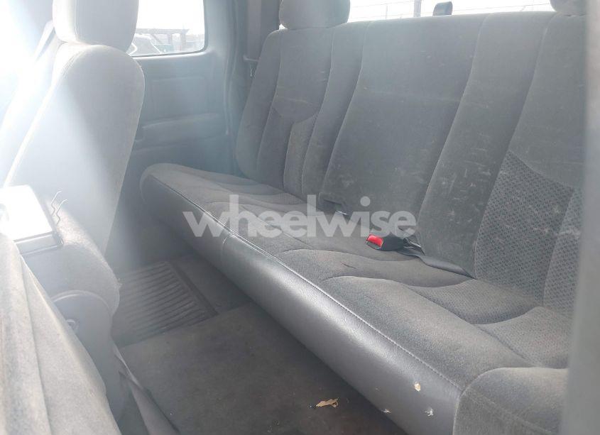 Photo 8 of 2003 Chevrolet Silverado 1500 LS (VIN 2GCEK19V531109311)