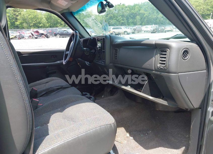 Photo 5 of 2005 Chevrolet Silverado 1500 LS (VIN 2GCEK19V551104502)