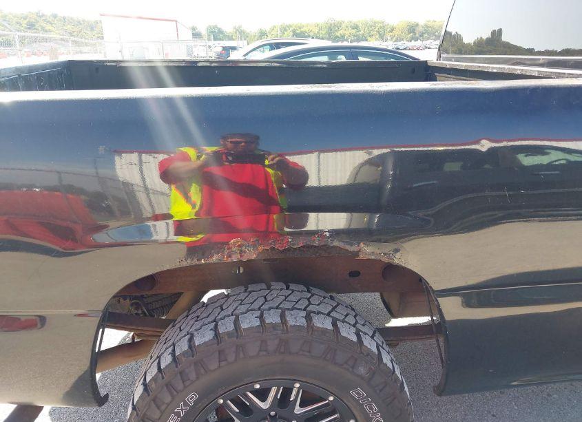 Photo 18 of 2005 Chevrolet Silverado 1500 LS (VIN 2GCEK19V551358730)