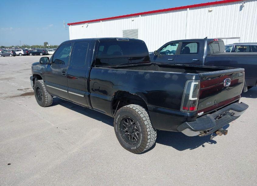 Photo 3 of 2005 Chevrolet Silverado 1500 LS (VIN 2GCEK19V551358730)