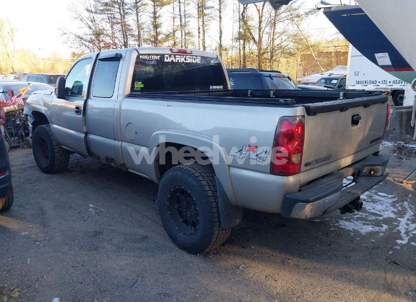 Photo 3 of 2004 Chevrolet Silverado 1500 LS (VIN 2GCEK19V641396353)
