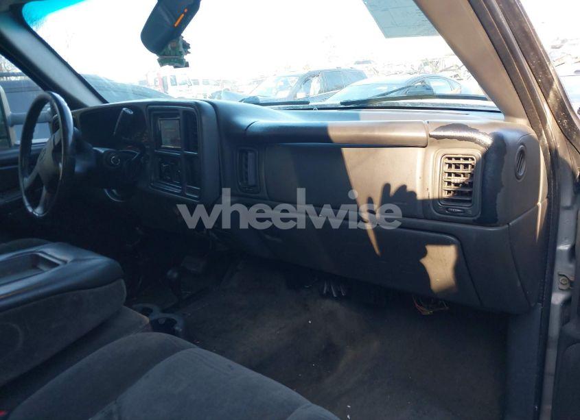 Photo 5 of 2004 Chevrolet Silverado 1500 LS (VIN 2GCEK19V641396353)