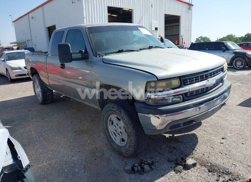 2001 Chevrolet Silverado 1500 LS (VIN 2GCEK19V711355676) main photo