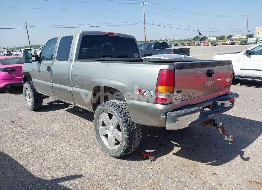 Photo 3 of 2001 Chevrolet Silverado 1500 LS (VIN 2GCEK19V711355676)