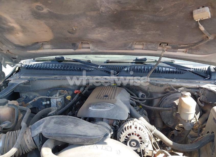 Photo 8 of 2001 Chevrolet Silverado 1500 LS (VIN 2GCEK19V711355676)