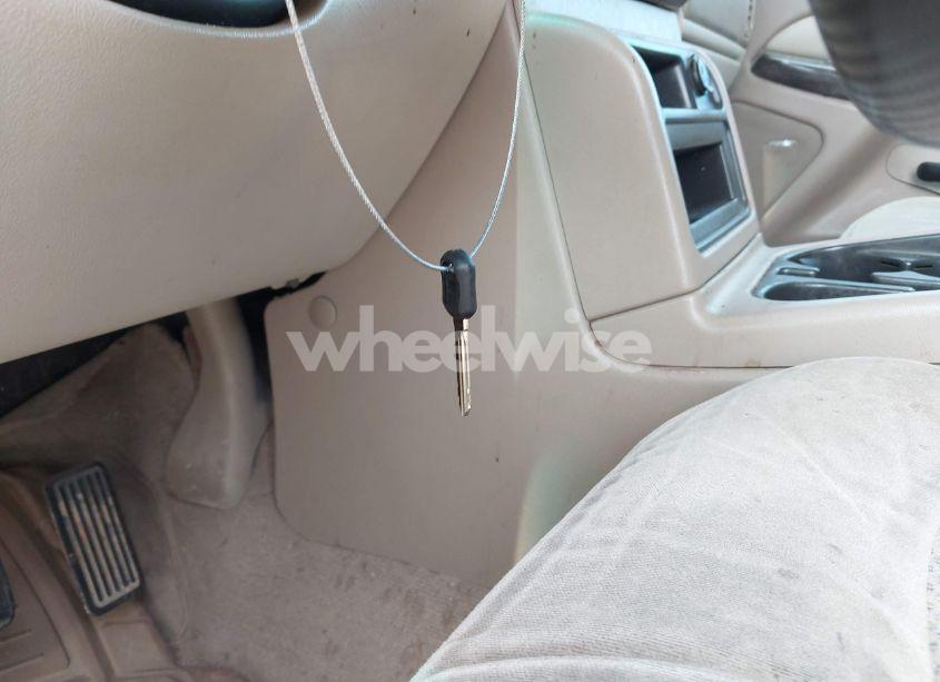 Photo 9 of 2001 Chevrolet Silverado 1500 LS (VIN 2GCEK19V711355676)