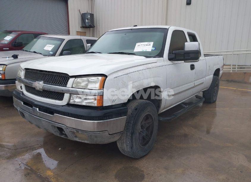 Photo 2 of 2003 Chevrolet Silverado 1500 LS (VIN 2GCEK19V831318624)