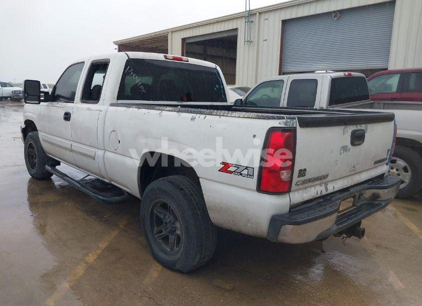 Photo 3 of 2003 Chevrolet Silverado 1500 LS (VIN 2GCEK19V831318624)