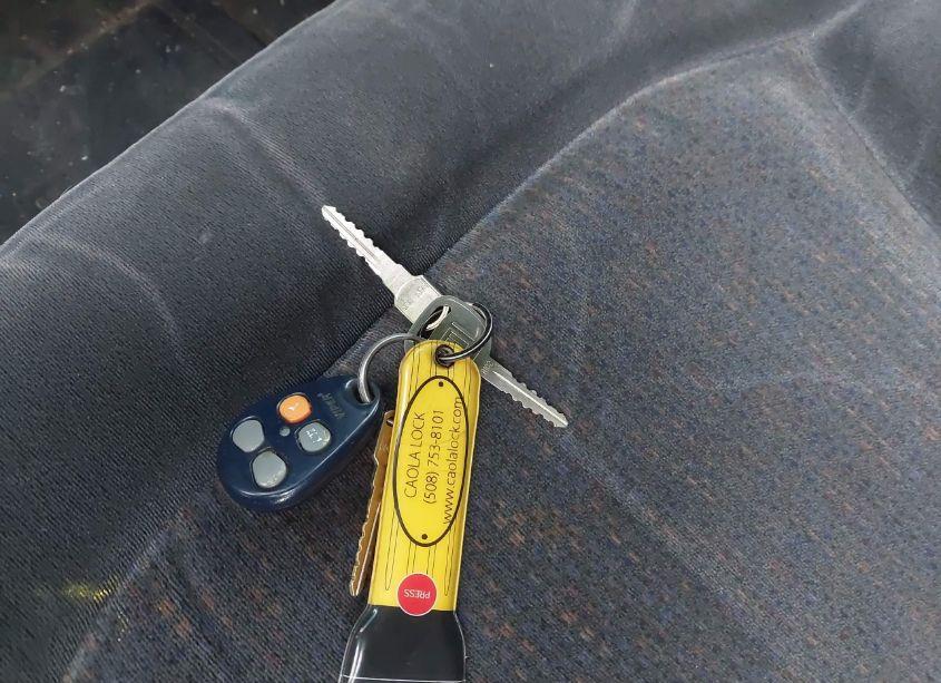 Photo 11 of 2001 Chevrolet Silverado 1500 LS (VIN 2GCEK19V911267387)