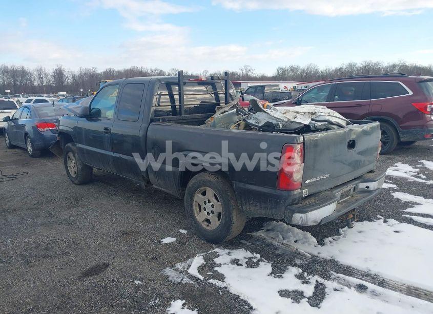 Photo 3 of 2003 Chevrolet Silverado 1500 LS (VIN 2GCEK19VX31260807)
