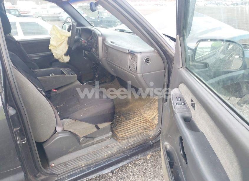 Photo 5 of 2003 Chevrolet Silverado 1500 LS (VIN 2GCEK19VX31260807)