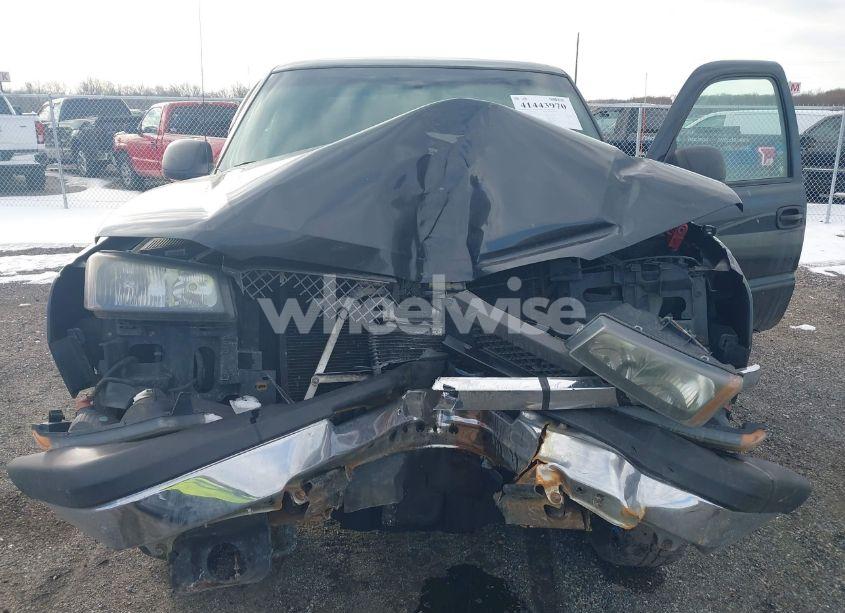 Photo 6 of 2003 Chevrolet Silverado 1500 LS (VIN 2GCEK19VX31260807)