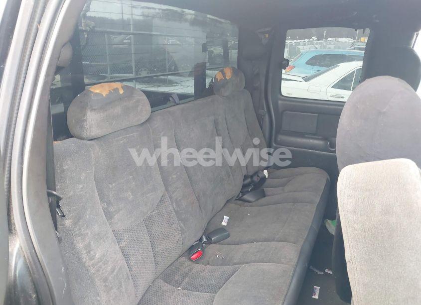 Photo 8 of 2003 Chevrolet Silverado 1500 LS (VIN 2GCEK19VX31260807)