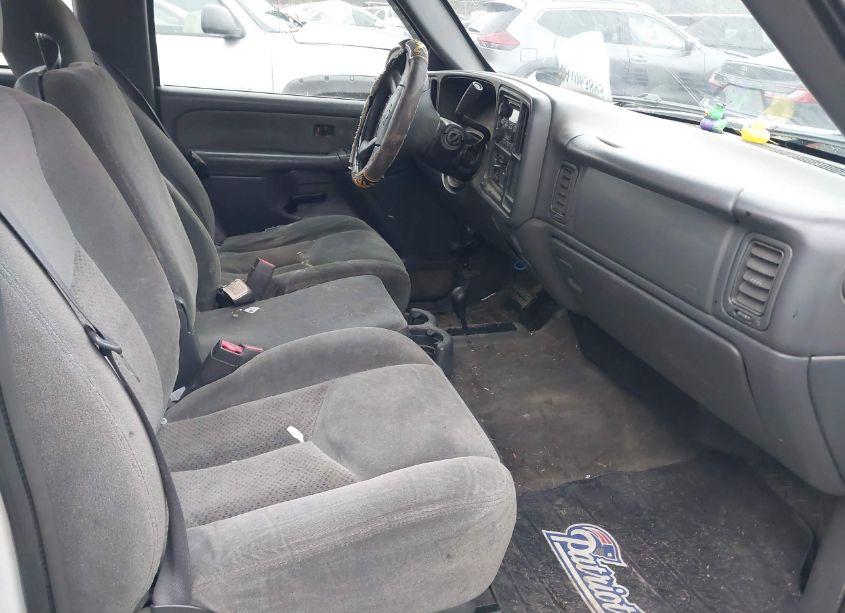 Photo 5 of 2003 Chevrolet Silverado 1500 LS (VIN 2GCEK19VX31343508)