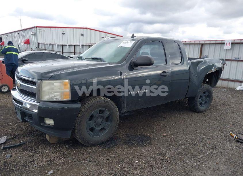 Photo 2 of 2009 Chevrolet Silverado 1500 LT (VIN 2GCEK290491107567)