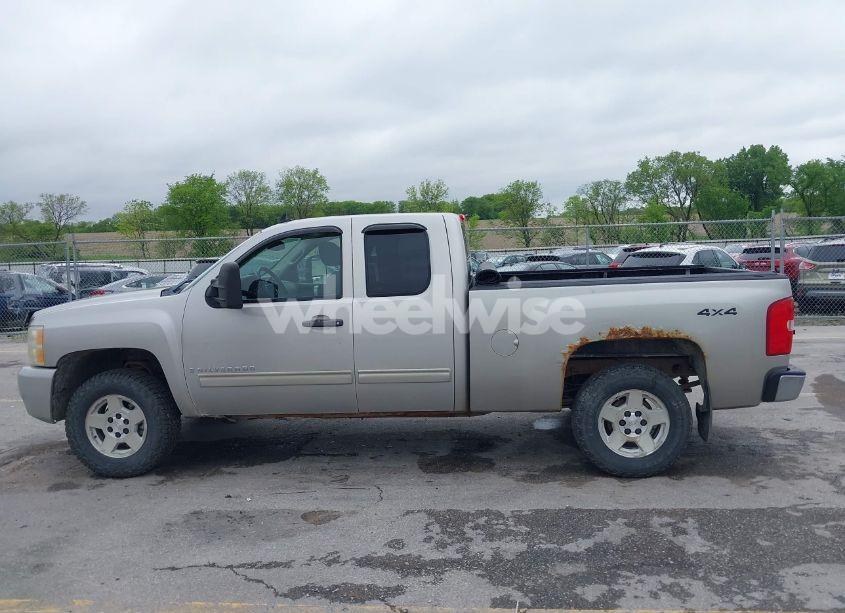 Photo 14 of 2009 Chevrolet Silverado 1500 LT (VIN 2GCEK290891108897)