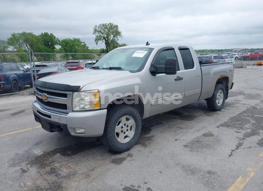 Photo 2 of 2009 Chevrolet Silverado 1500 LT (VIN 2GCEK290891108897)