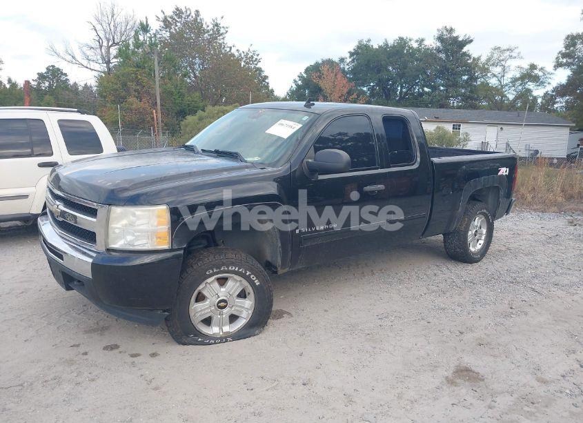 Photo 2 of 2009 Chevrolet Silverado 1500 LT (VIN 2GCEK29C791115690)