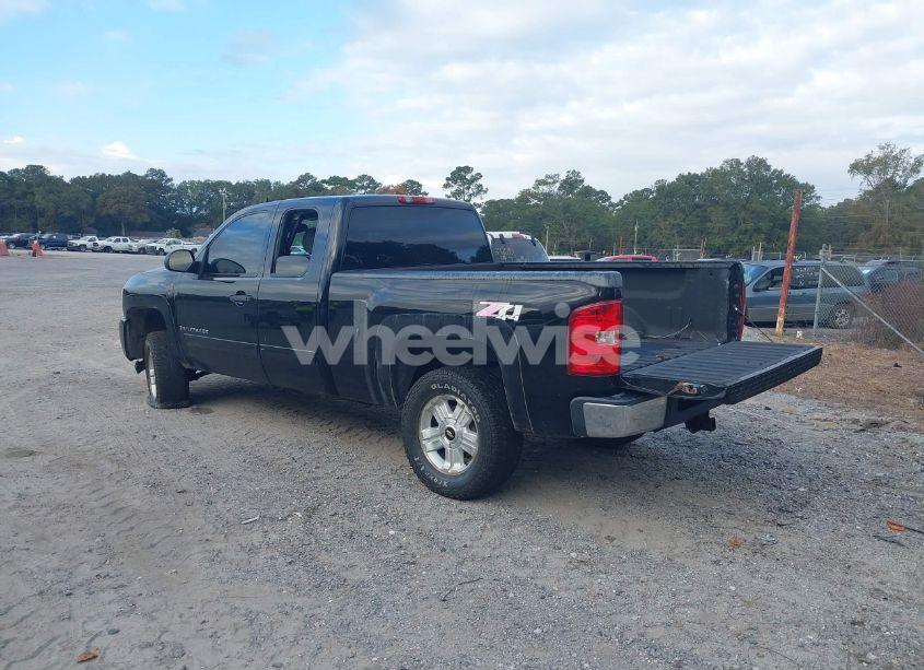 Photo 3 of 2009 Chevrolet Silverado 1500 LT (VIN 2GCEK29C791115690)