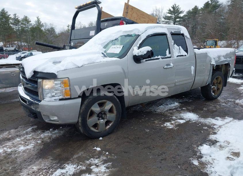 Photo 2 of 2009 Chevrolet Silverado 1500 LT (VIN 2GCEK29J091115058)