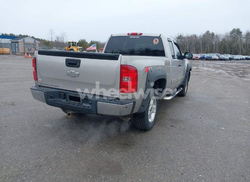 Photo 4 of 2009 Chevrolet Silverado 1500 LT (VIN 2GCEK29J691113086)