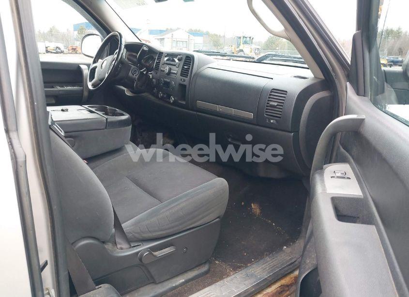 Photo 5 of 2009 Chevrolet Silverado 1500 LT (VIN 2GCEK29J691113086)