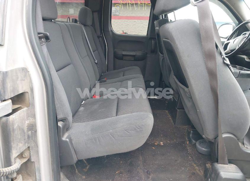 Photo 8 of 2009 Chevrolet Silverado 1500 LT (VIN 2GCEK29J691113086)