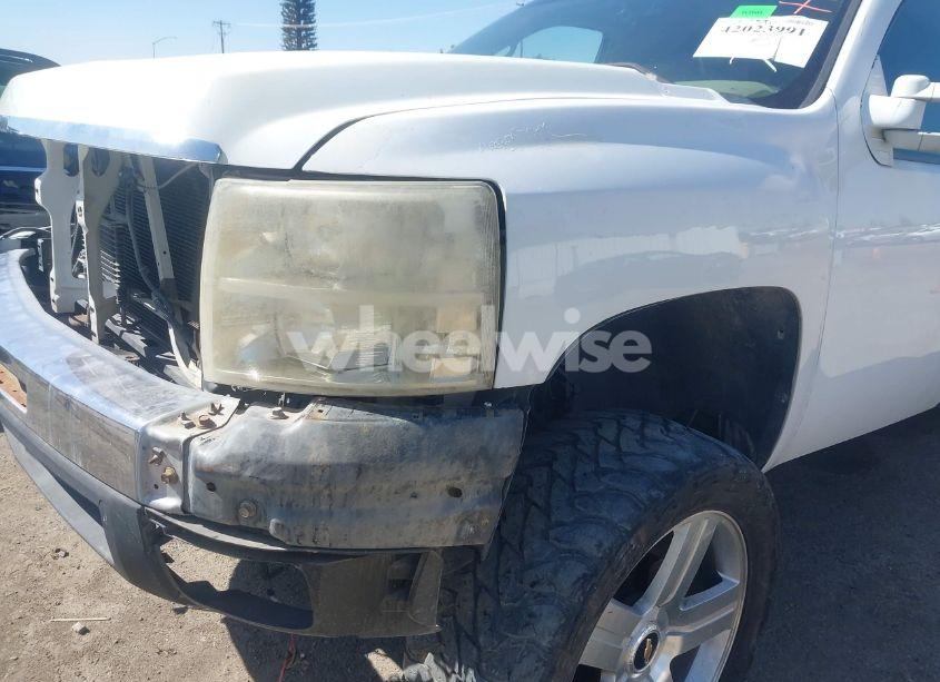 Photo 21 of 2007 Chevrolet Silverado 1500 LT1 (VIN 2GCFC13Y871537190)