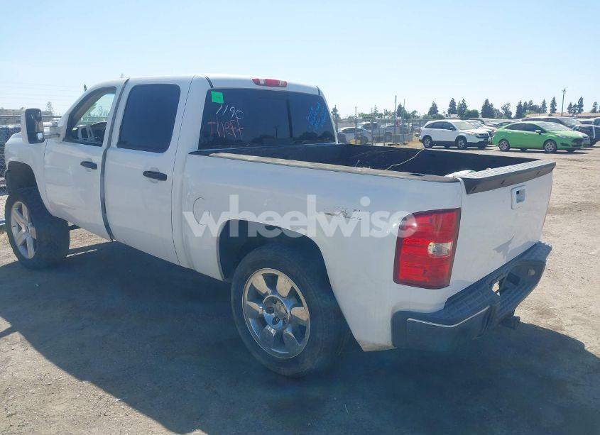 Photo 3 of 2007 Chevrolet Silverado 1500 LT1 (VIN 2GCFC13Y871537190)