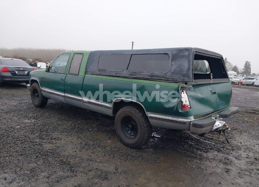 Photo 3 of 1989 Chevrolet Gmt-400 C2500 (VIN 2GCFC29K8K1226067)