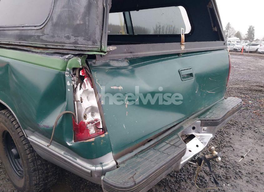 Photo 6 of 1989 Chevrolet Gmt-400 C2500 (VIN 2GCFC29K8K1226067)