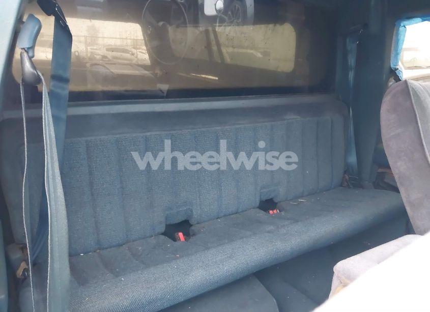 Photo 8 of 1989 Chevrolet Gmt-400 C2500 (VIN 2GCFC29K8K1226067)