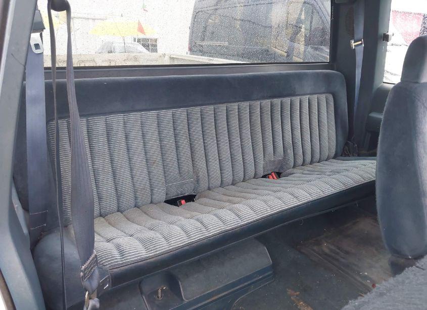 Photo 8 of 1992 Chevrolet Gmt-400 C2500 (VIN 2GCFC29KXN1264601)