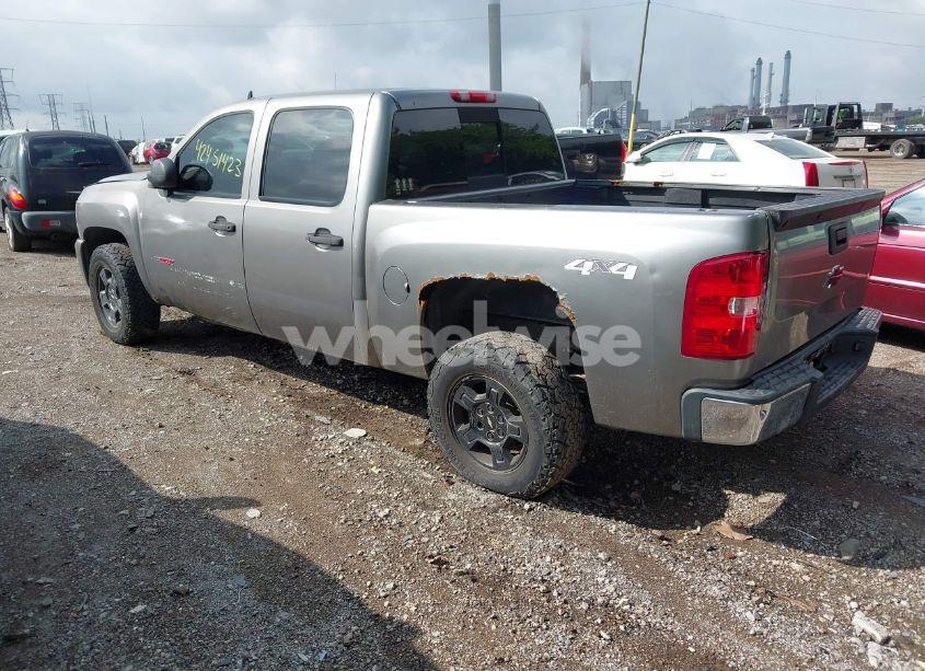 Photo 3 of 2008 Chevrolet Silverado 1500 LT1 (VIN 2GCFK13Y081130064)